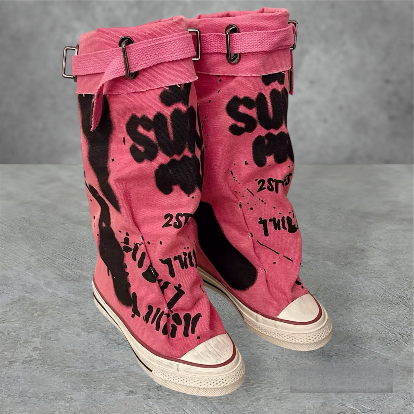 Graffiti canvas boots