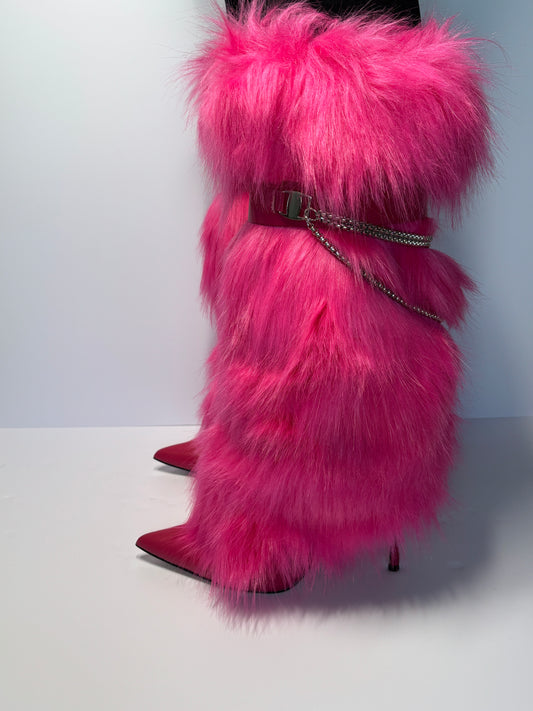 Plush metal chain boots